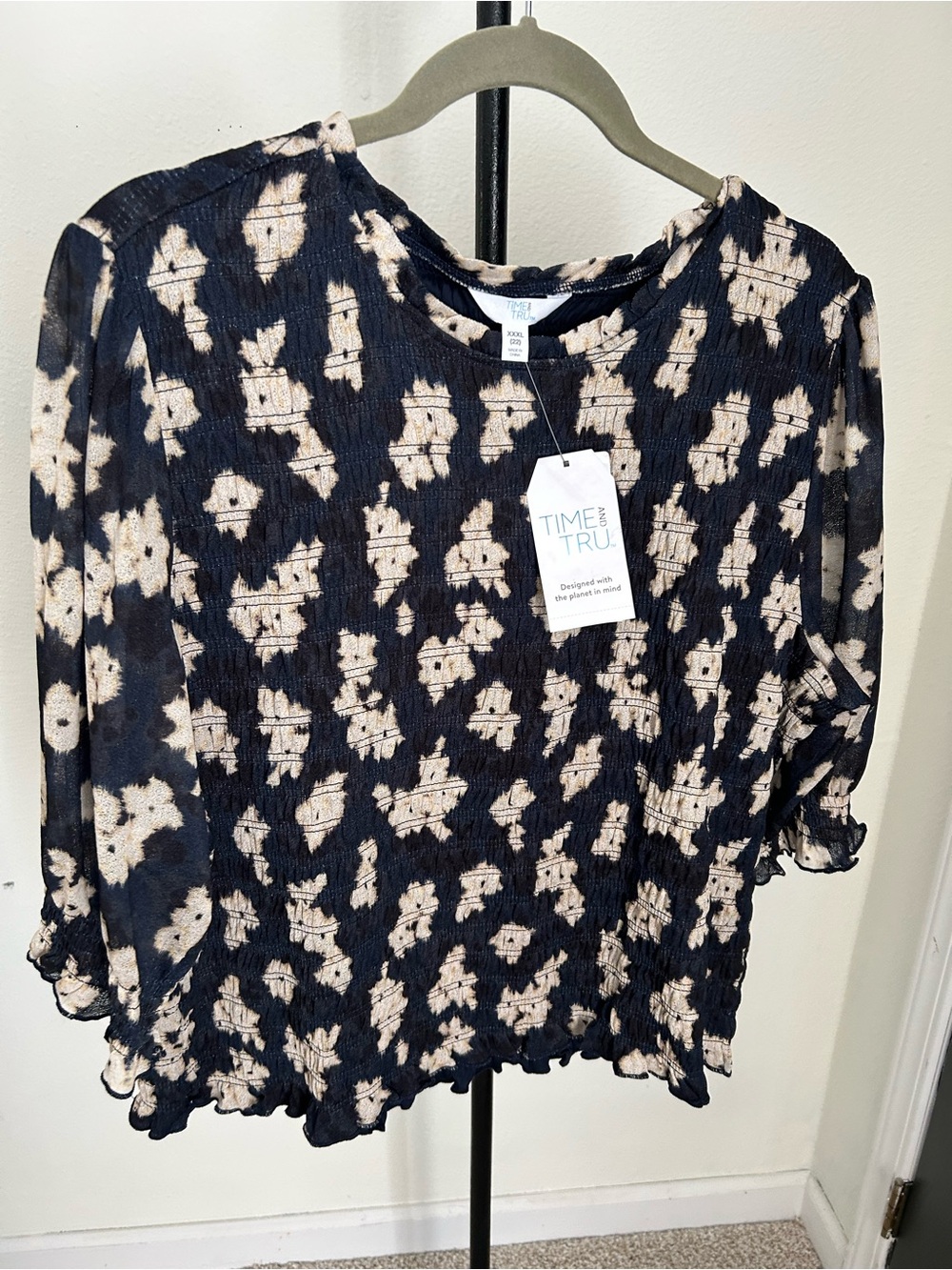 Time and Tru Black and Cream Smocked Long-Sleeve Top